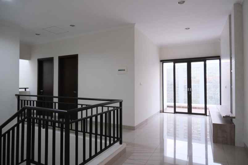 dijual rumah summarecon bandung