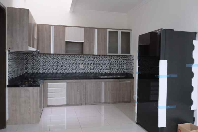 dijual rumah summarecon bandung