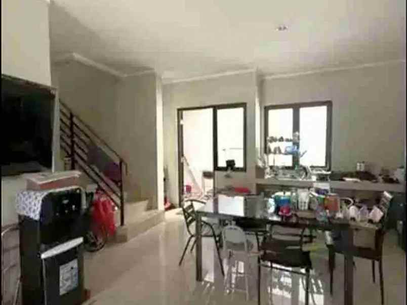 dijual rumah summarecon bekasi