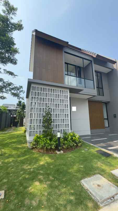 dijual rumah summarecon crown bekasi