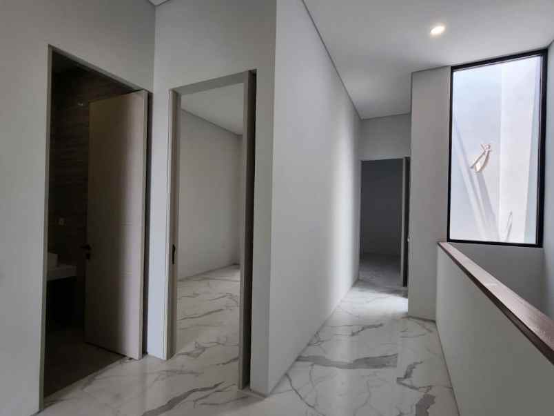 dijual rumah sutorejo prima indah utara