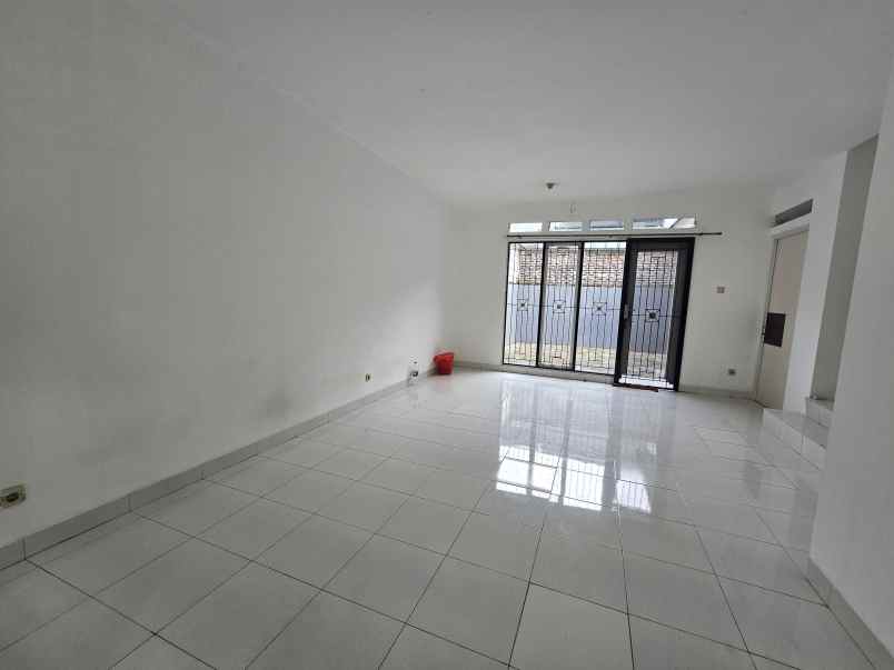 dijual rumah talaga bestari cluster