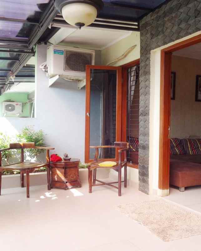 dijual rumah taman anyelir 2 blok c1 no