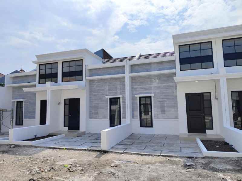 dijual rumah taman jivva kebraon