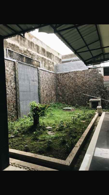 dijual rumah taman menanggal indah