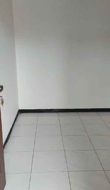 dijual rumah taman pondok indah