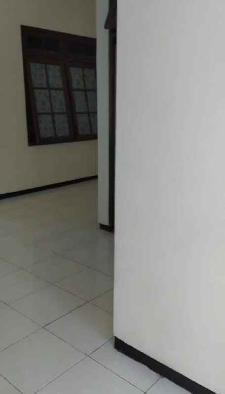 dijual rumah taman pondok indah