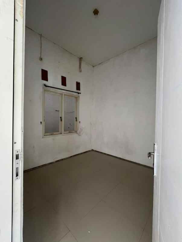 dijual rumah taman wisata regency gresik