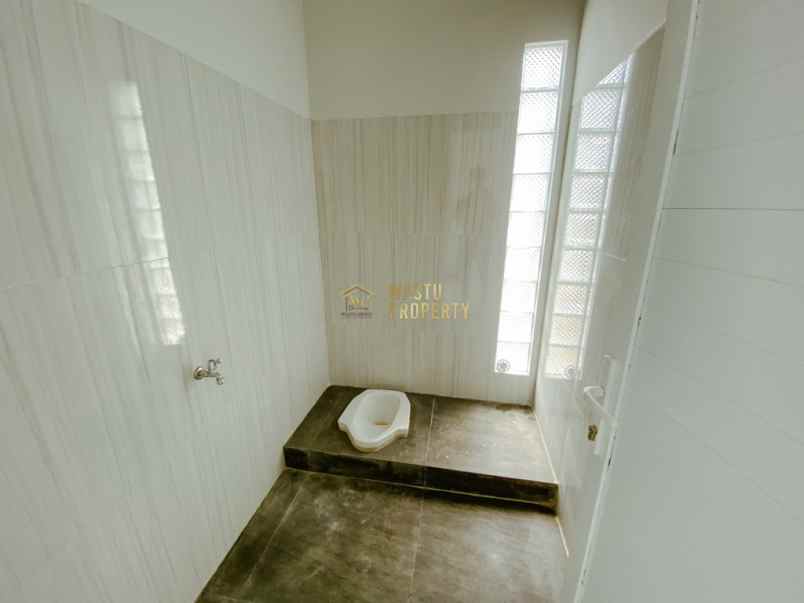 dijual rumah tamanmartani kalasan