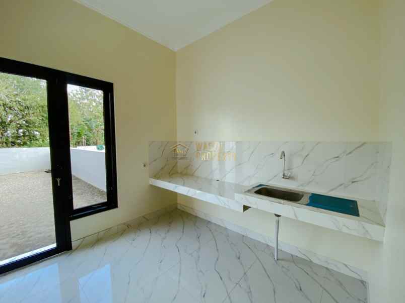 dijual rumah tamanmartani kec kalasan