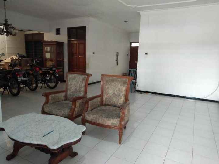 dijual rumah tenggilis mejoyo