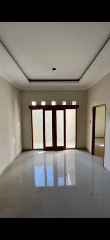 dijual rumah teuku umar