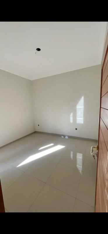 dijual rumah teuku umar