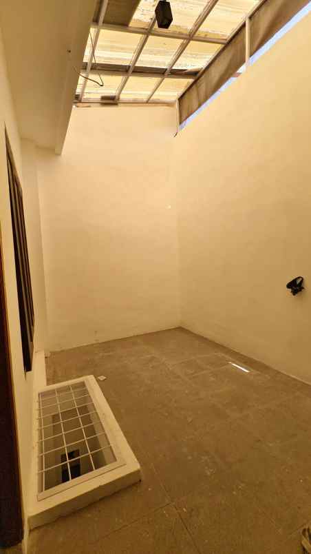 dijual rumah the gayungsari