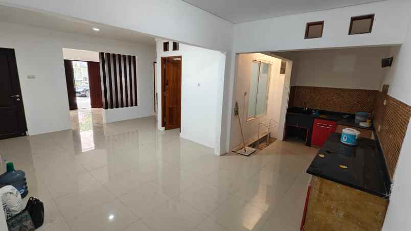 dijual rumah the gayungsari