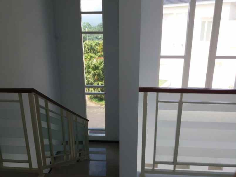 dijual rumah tirtasani royal resort