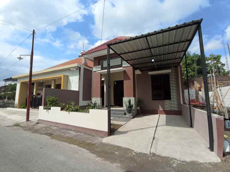 dijual rumah trunuh klaten selatan klaten