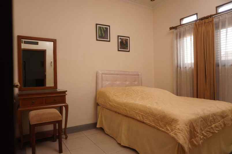 dijual rumah turangga kota bandung