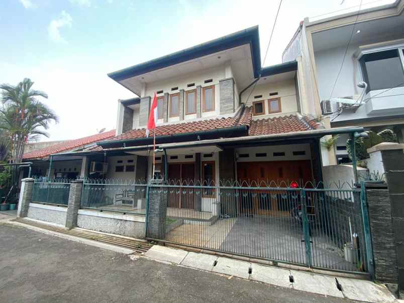 dijual rumah turangga kota bandung