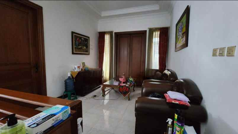 dijual rumah villa permata gading