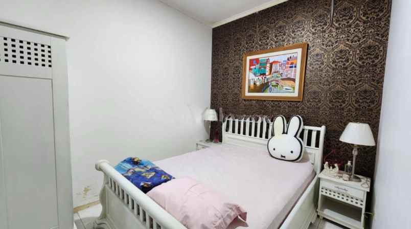 dijual rumah villa permata gading