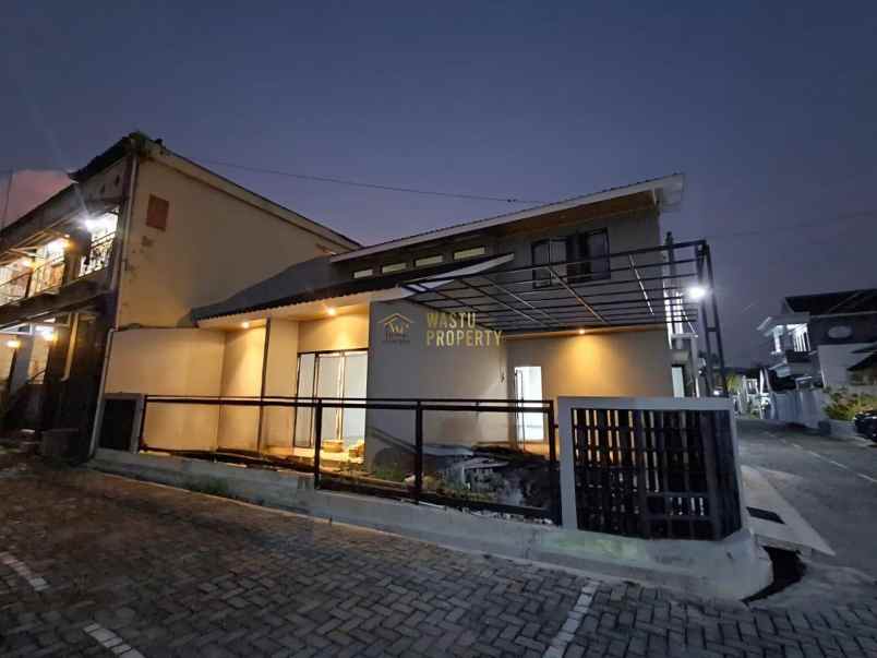 dijual rumah wedomartani ngemplak