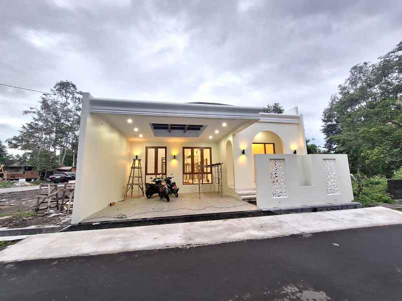 dijual rumah wedomartani ngemplak sleman