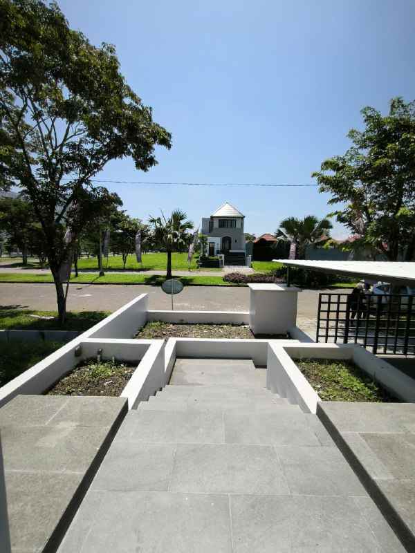 dijual rumah western park