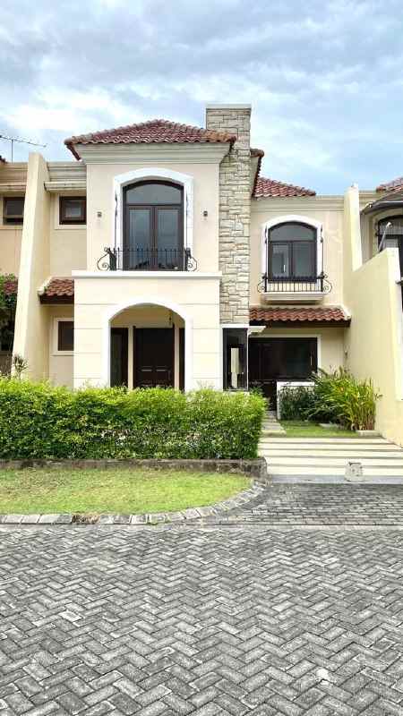 dijual rumah wisata bukit mas cluster madrid surabaya