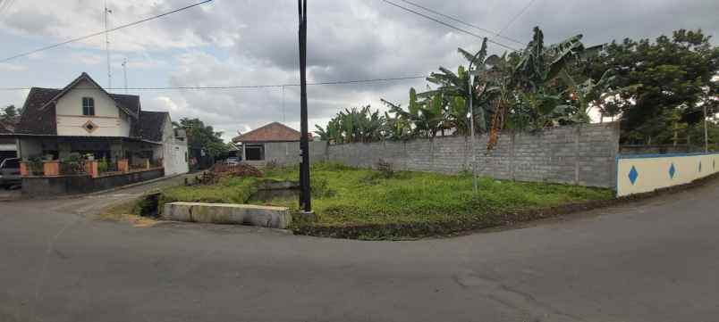 dijual tanah jalan cupuwatu