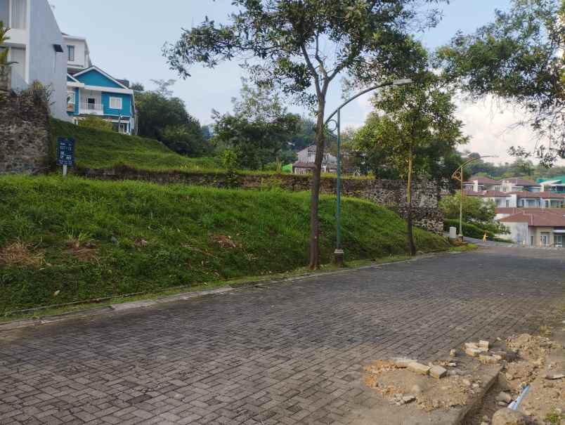 dijual tanah jl bukit hijau