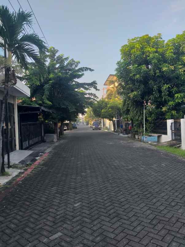 dijual tanah manyar jaya