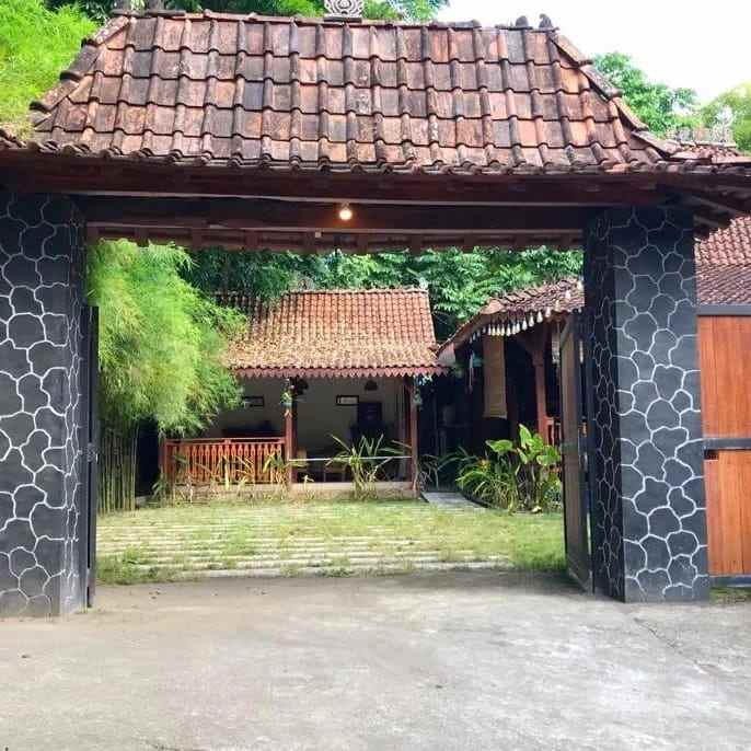 dijual villa 1 km ke kidsfun