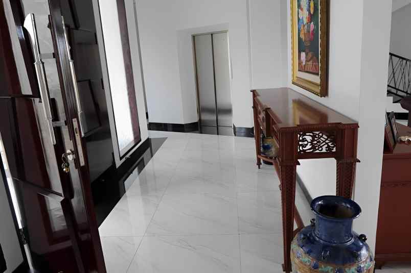 dijual villa dago pakar timur ciburial