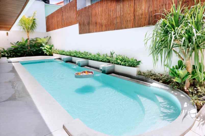 dijual villa jalan kartika plaza kuta bali