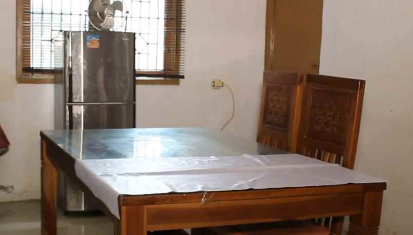 dijual villa jalan kinasih