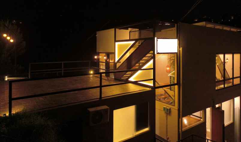 dijual villa jl cimenyan