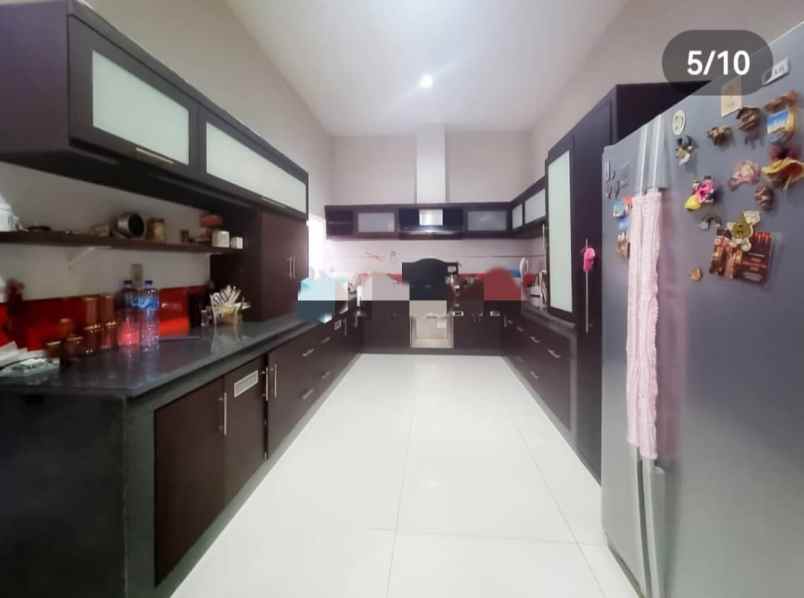 dijual villa komplek cemara asri jalan peony