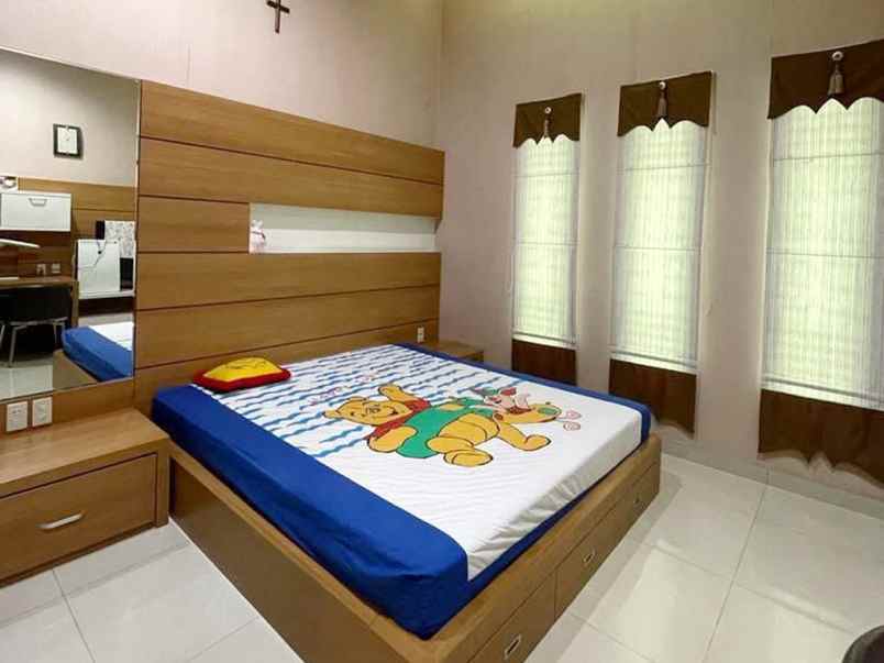 dijual villa komplek cemara asri jalan rajawali