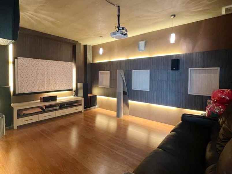 dijual villa komplek cemara asri jalan rajawali