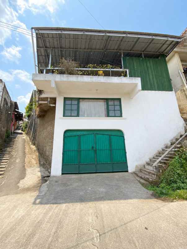 dijual villa kopo cisarua bogor