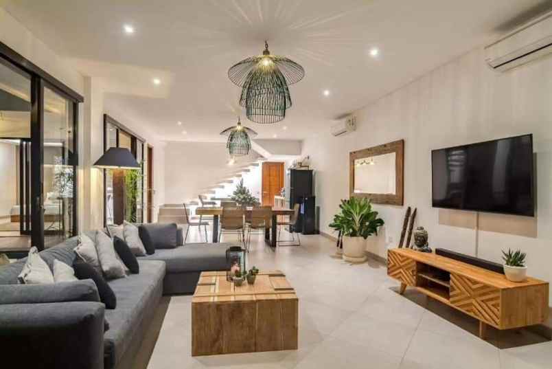 dijual villa lantai 2 seminyak bali