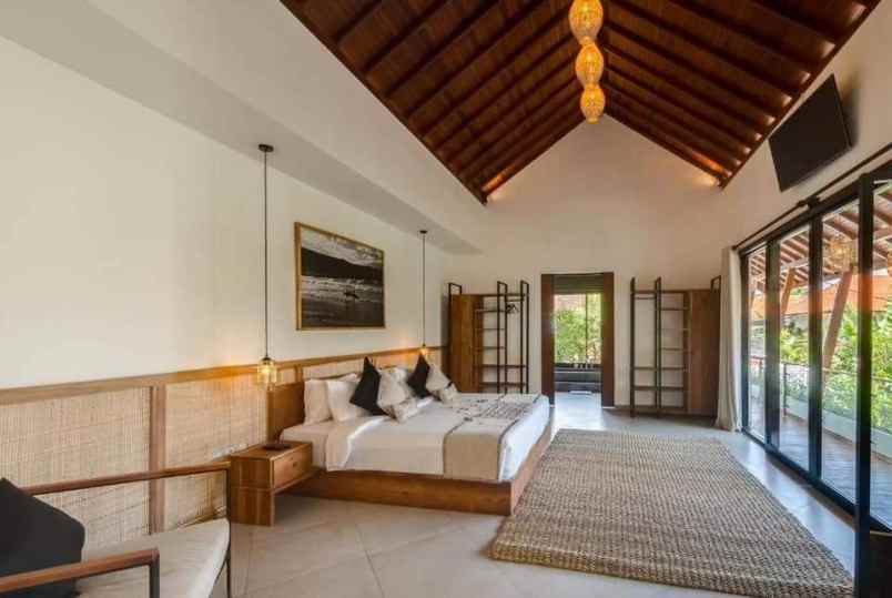 dijual villa lantai 2 seminyak bali