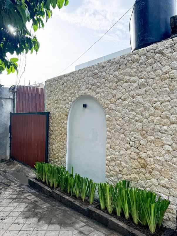 dijual villa padonan badung bali