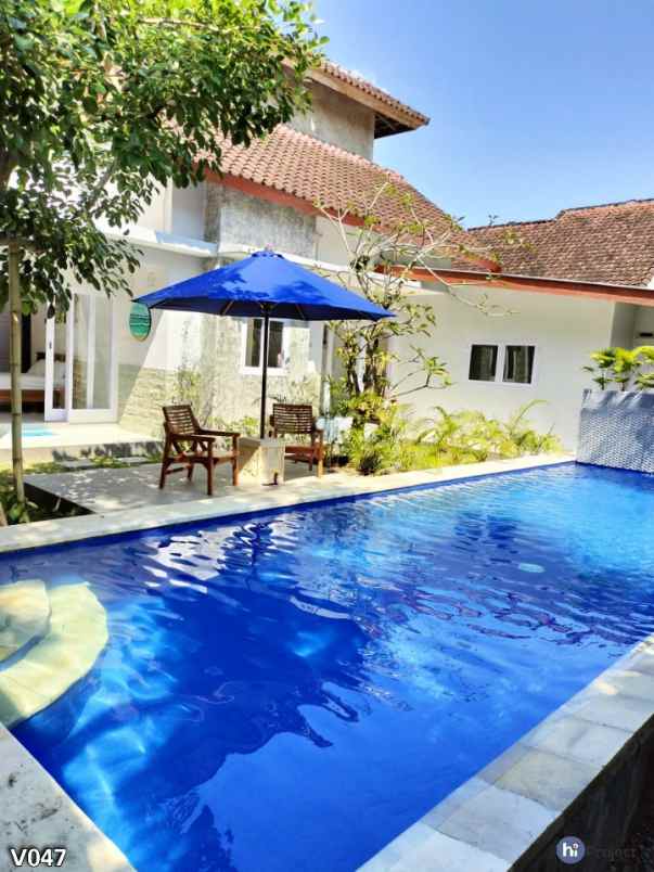 dijual villa teloke batu layar