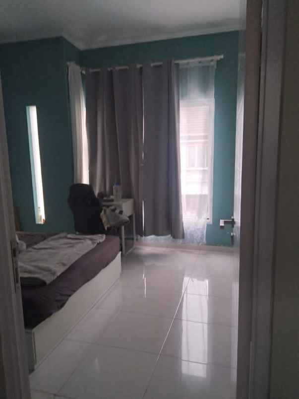 disewa rumah bebas banjir di green ara cluster damar