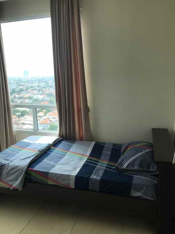 disewakan apartemen essence darmawangsa 3 kamar tidur