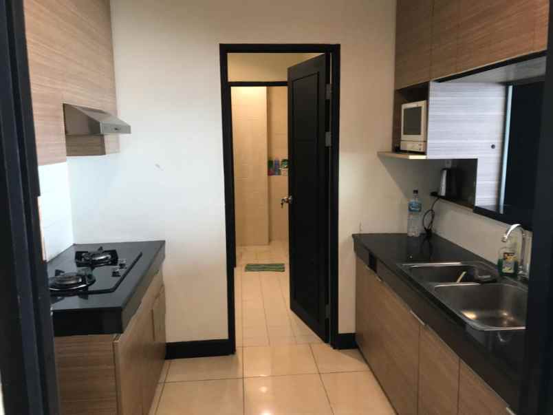 disewakan apartemen essence darmawangsa 3 kamar tidur