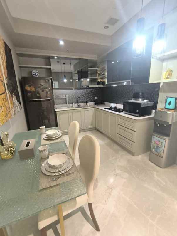 disewakan apartemen the peak residence lt 19