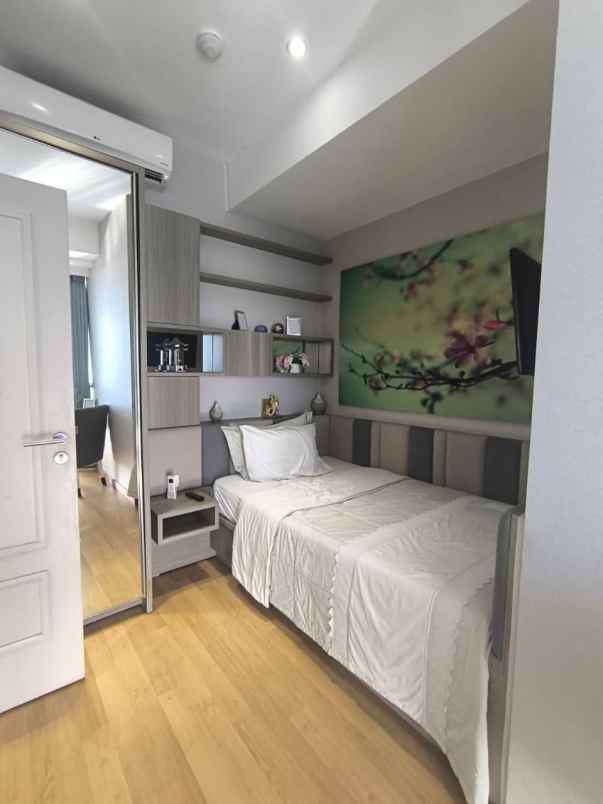 disewakan apartemen the peak residence lt 19